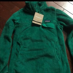 NWT Green Patagonia XS